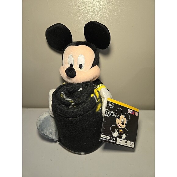 Disney Plush Mickey Mouse Iowa Hawkeye Football W/Throw Blanket Game Ticket Tag - Picture 1 of 6